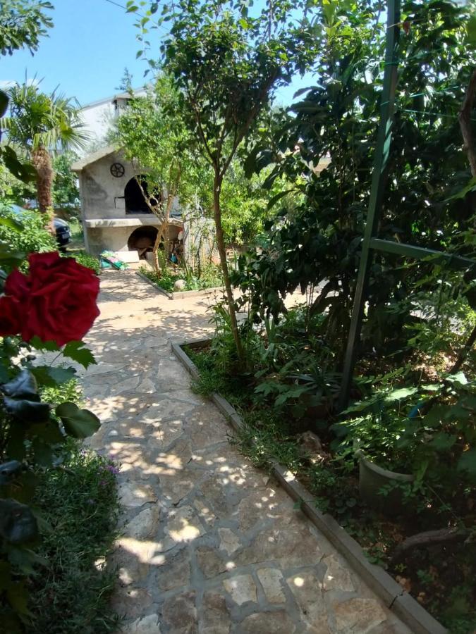 Apartmani Kutlesa Vodice Exteriör bild
