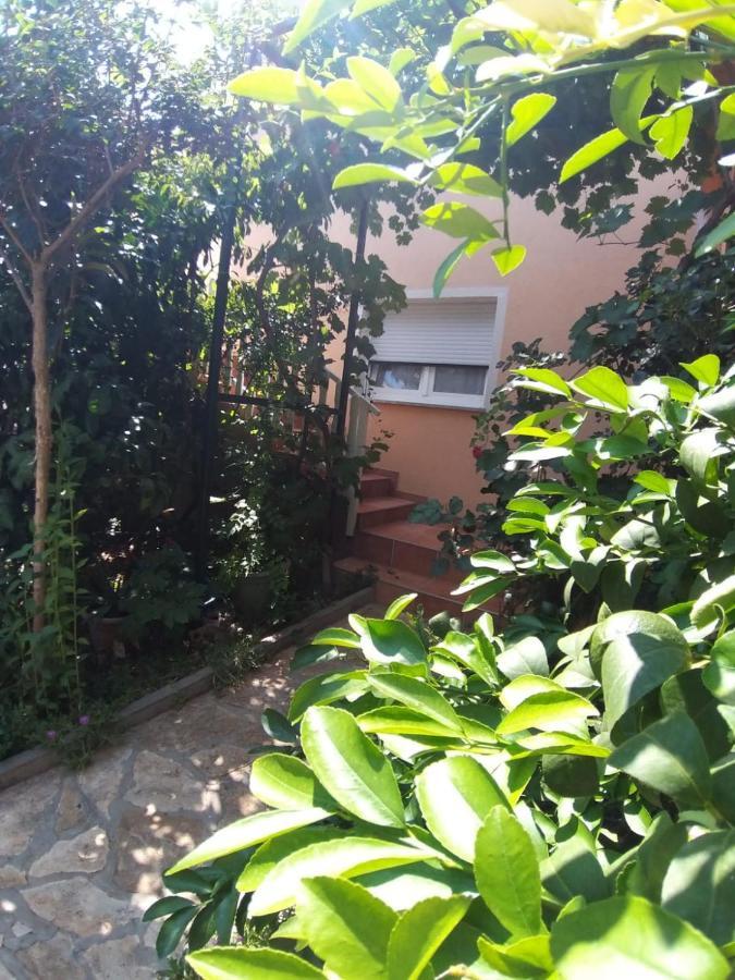 Apartmani Kutlesa Vodice Exteriör bild