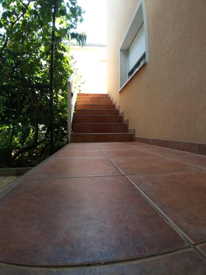 Apartmani Kutlesa Vodice Exteriör bild