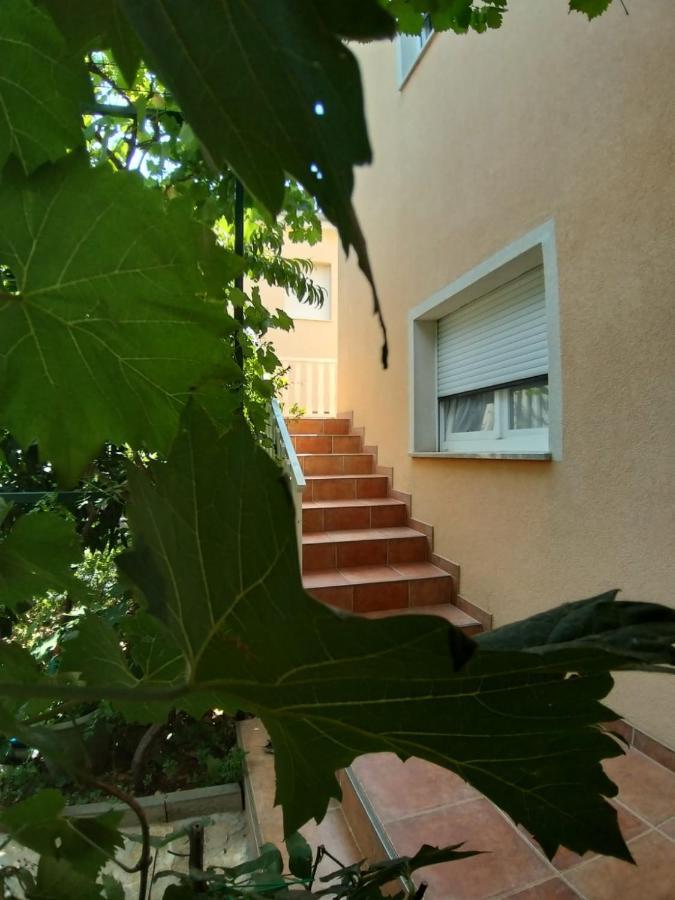 Apartmani Kutlesa Vodice Exteriör bild