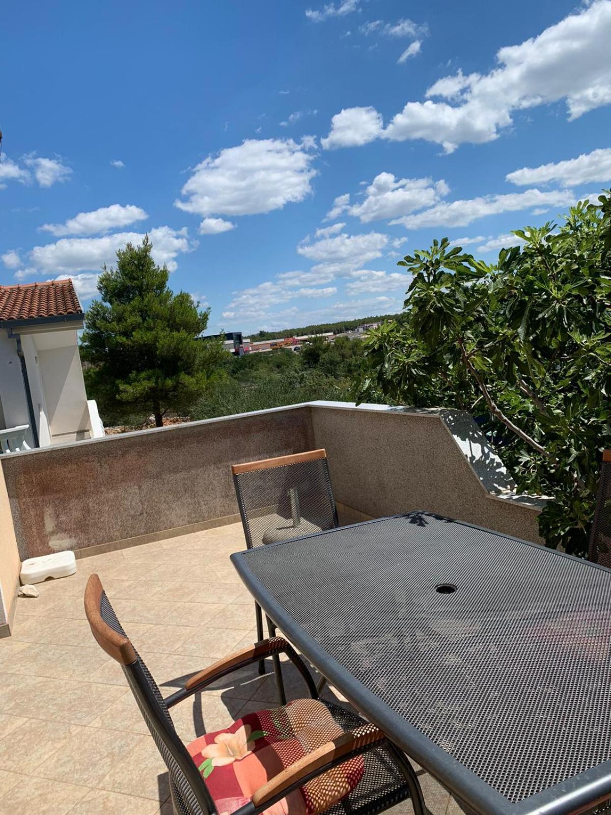 Apartmani Kutlesa Vodice Exteriör bild