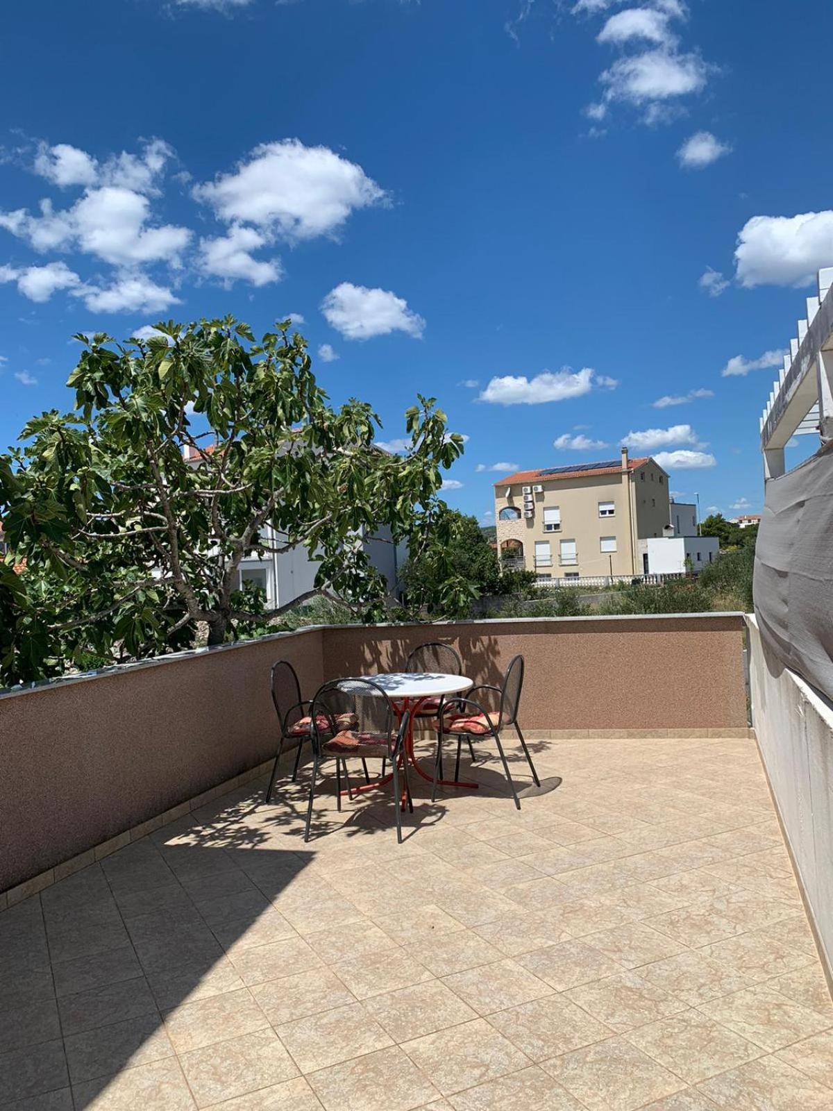 Apartmani Kutlesa Vodice Exteriör bild